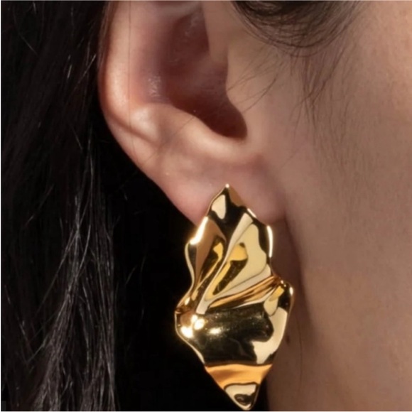 ALEXIS BITTAR • Gold Crumpled Metal Post Earrings - Picture 8 of 16